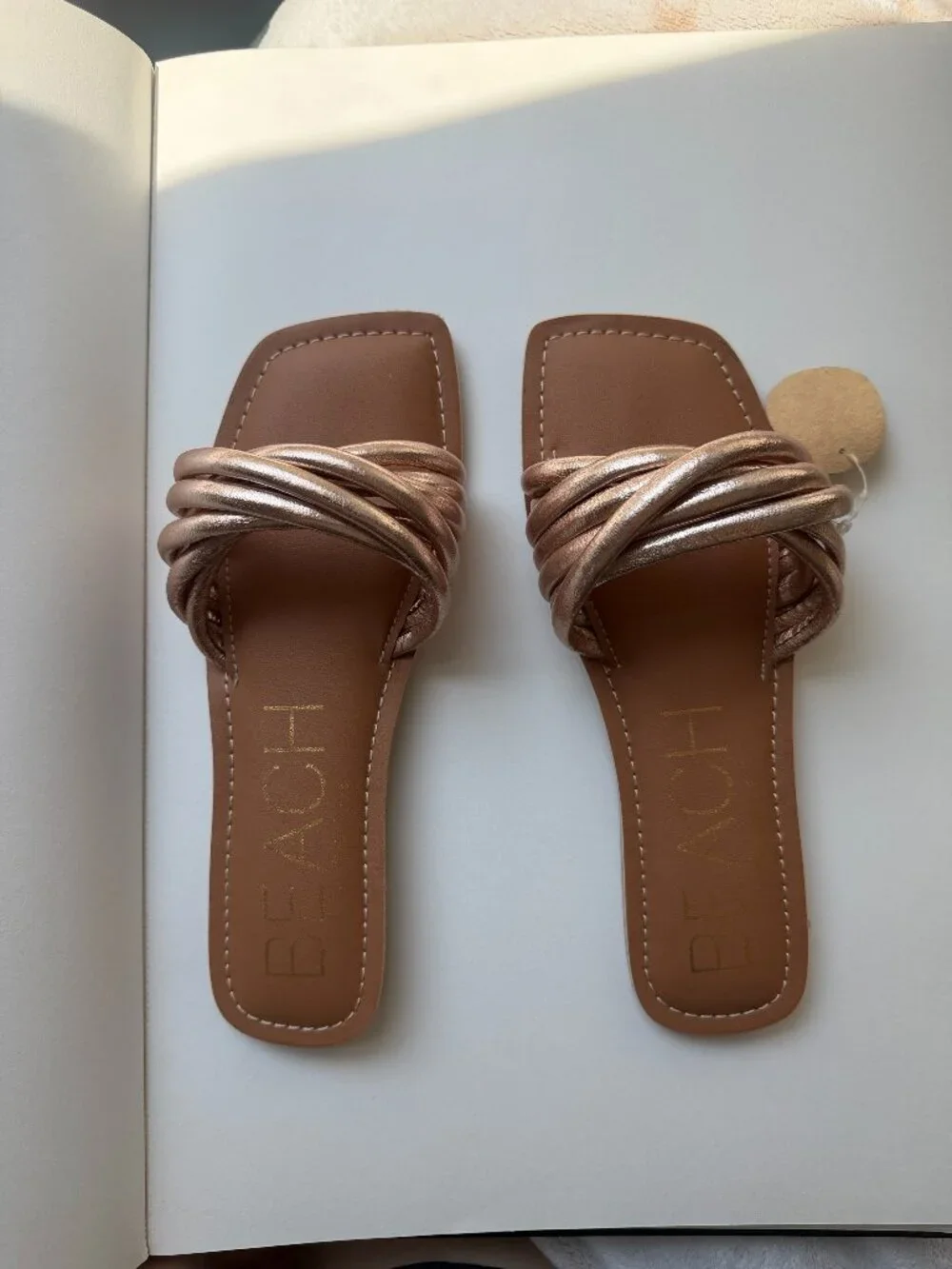 NEW IN BOX Beach by Matisse Gale Gold Slide Sandals 7M